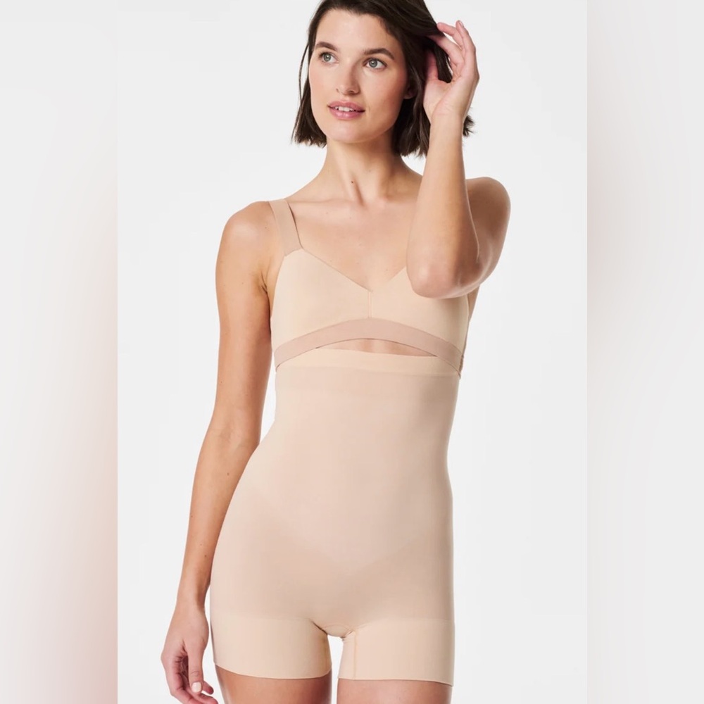 FLAWED SPANXsculpt™ Seamless Power High-Waisted Shorty
